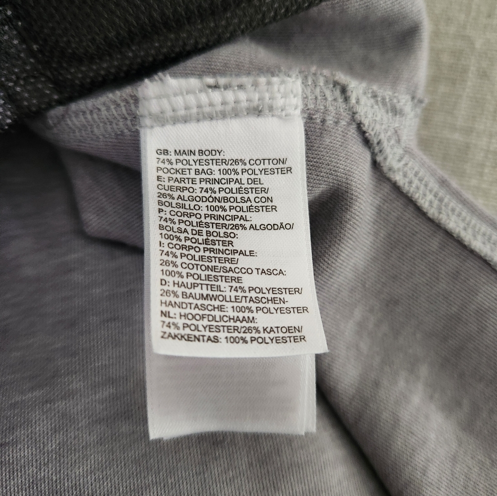 The North Face Hoodie Vest - Picture 6 of 7